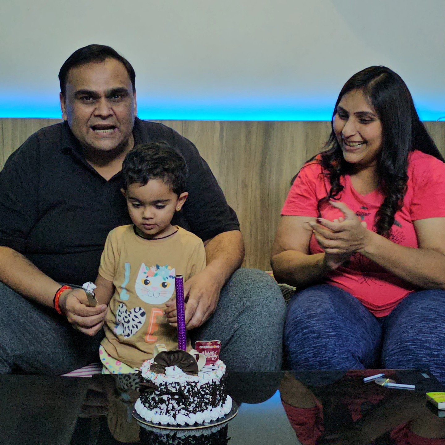 લાડલી ધારવી ને ૨ વર્ષની જન્મ દિવસની ખુબ ખુબ શુભેચ્છાઓ.